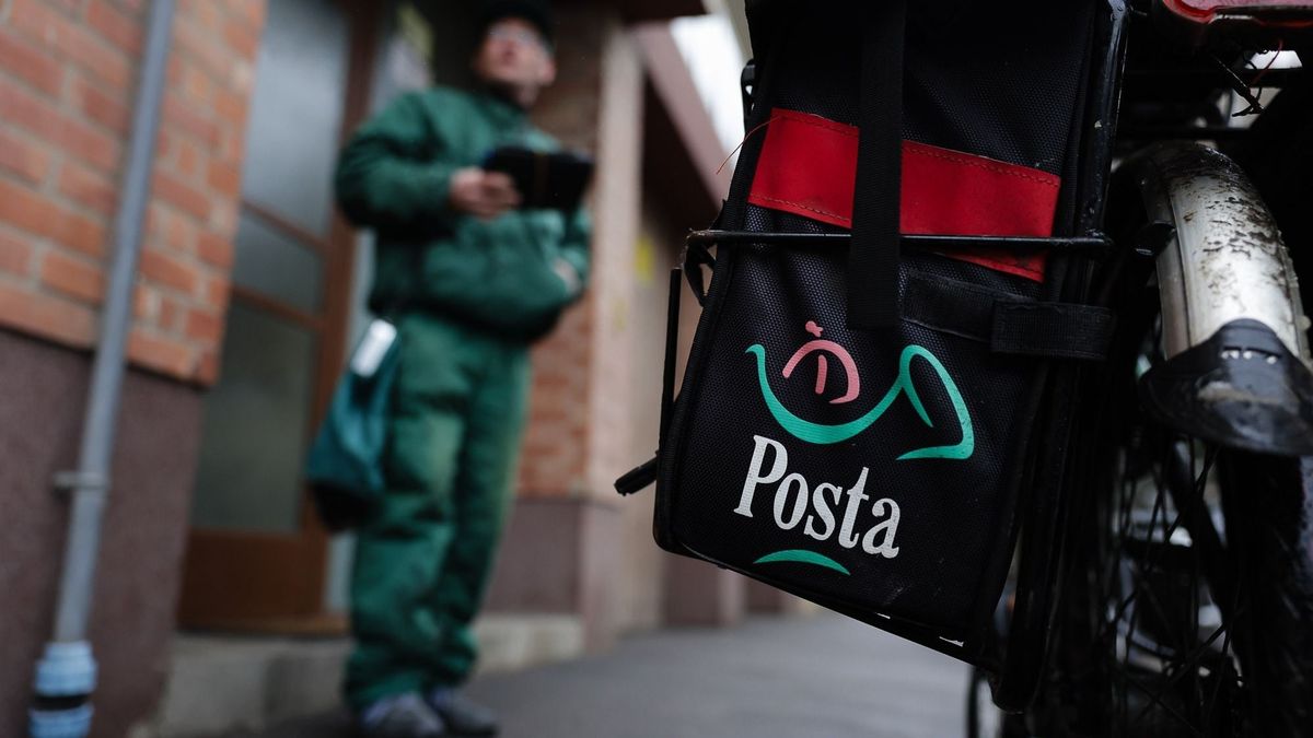 Tragédia történt a Magyar Postánál a hőségriadó idején, vizsgálatot rendelt el a minisztérium