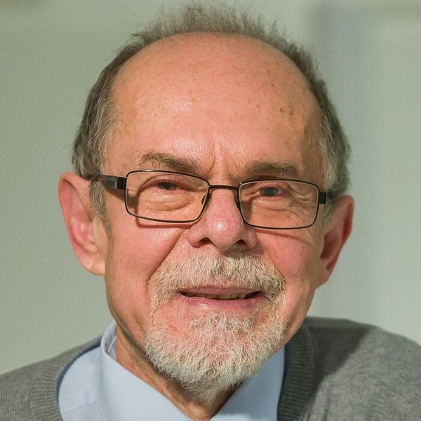 Bogár László avatarja