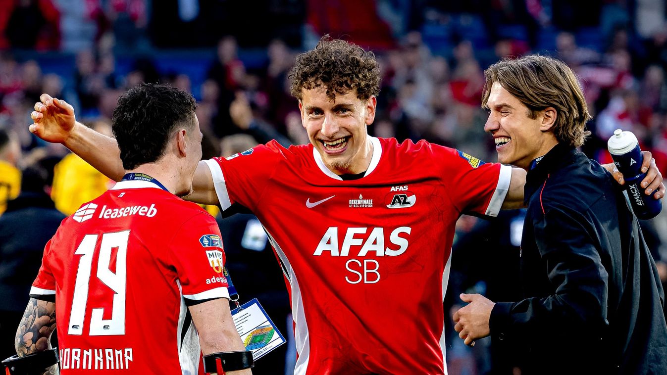 Kovács Bendegúz
AZ Alkmaar players Jizz Hornkamp and Bendeguz Kovacs are seen during the Eurojackpot KNVB Cup match between AZ and NEC at De Kuip stadium in Rotterdam, Netherlands, on April 19, 2026. (Photo by Marcel van Dorst/EYE4IMAGES/NurPhoto) (Photo 