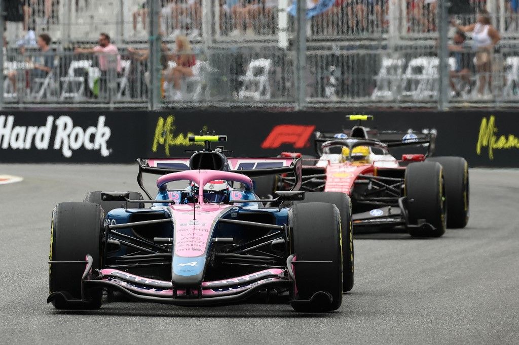 Colapinto és Hamilton a teljes futamon egymással csatázott