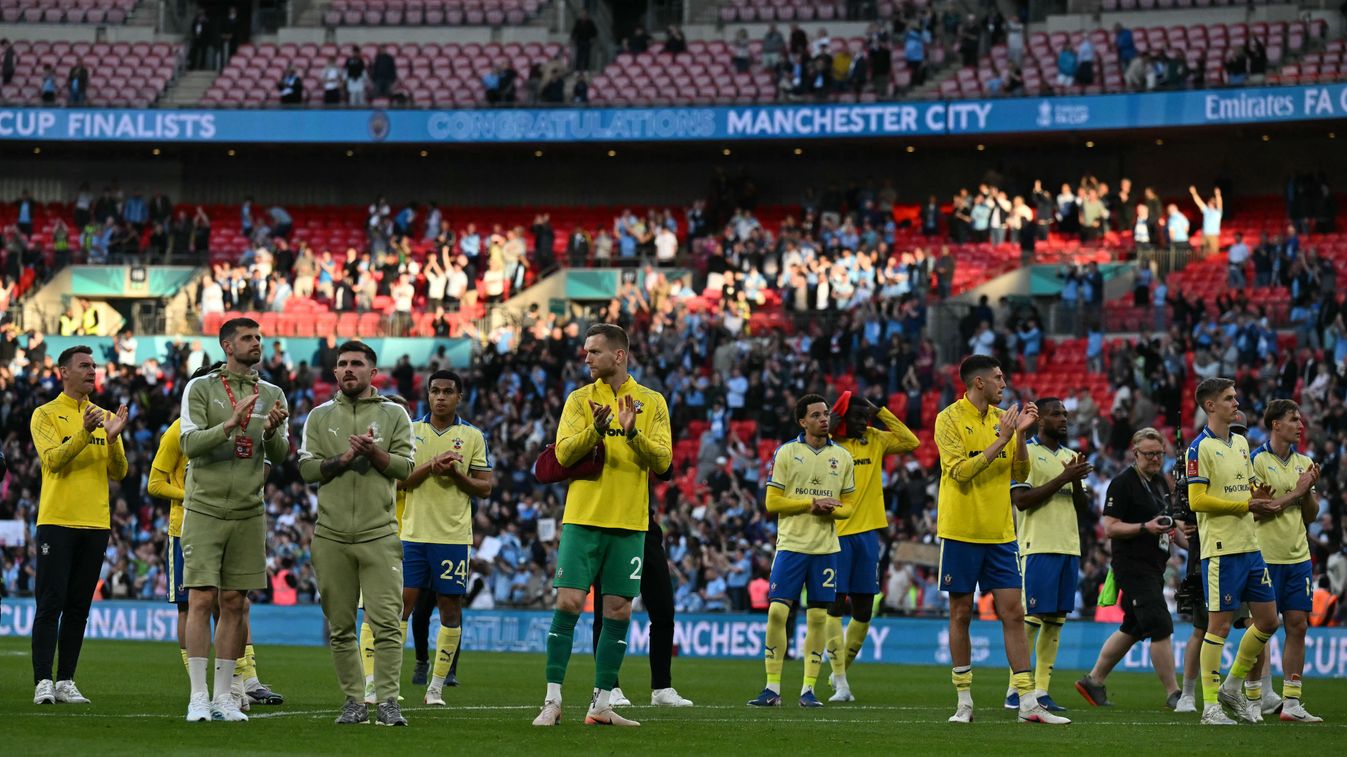 A Southampton pár hete még a Wembley-ben játszott az FA-kupa elődöntőjében, sokáig úgy nézett ki, idén még egyszer játszhat itt a csapat, de végül nem