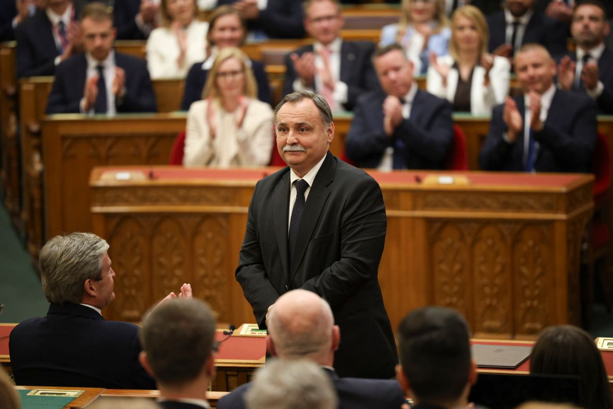 Gajdos László