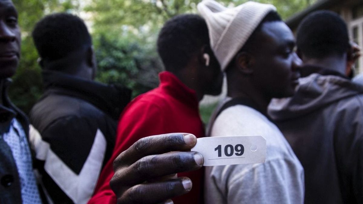 „Segítség, engedjen el!” – egyetlen nő sincs biztonságban a migránsoktól Nyugat-Európában + videók