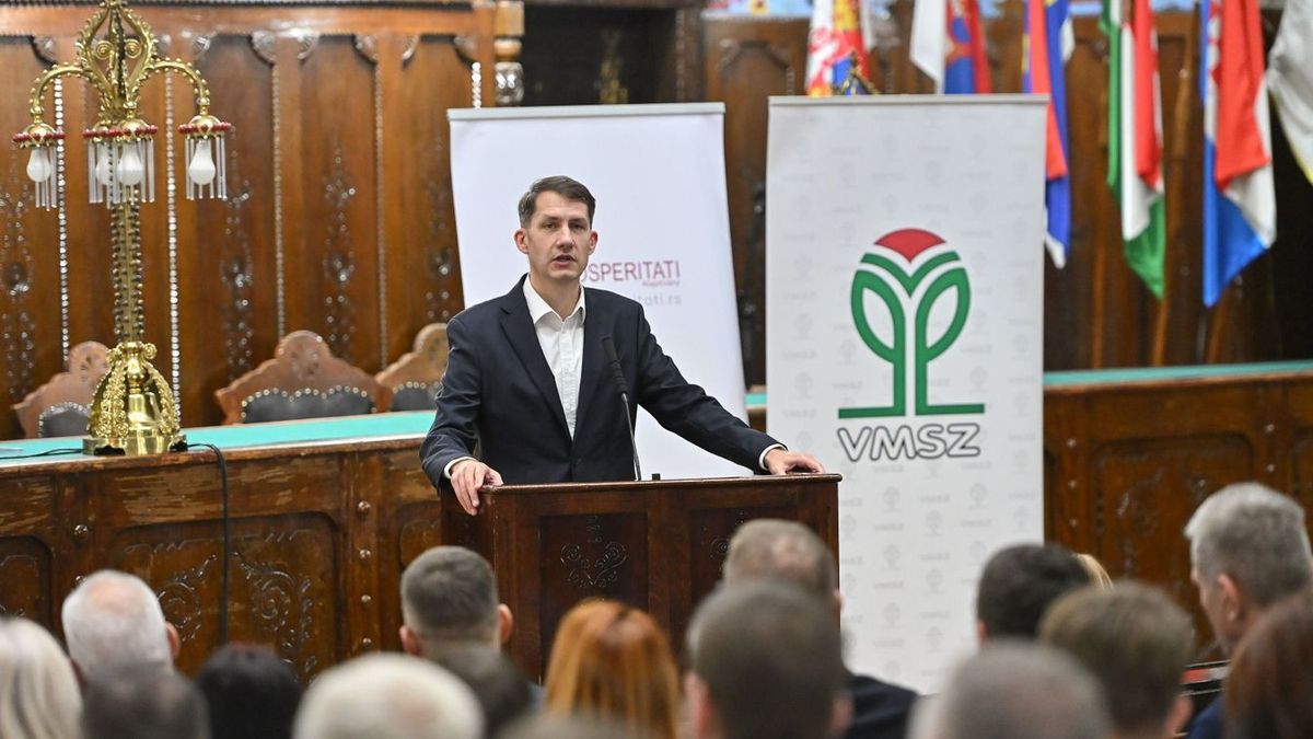 Pásztor Bálint, a Vajdasági Magyar Szövetség elnöke