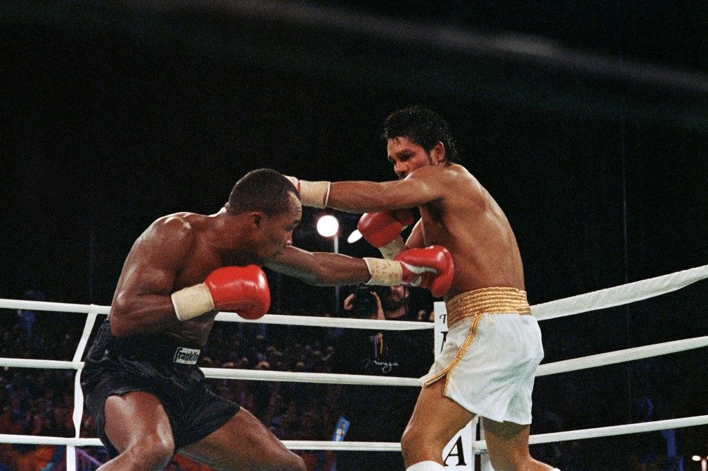 Sugar Ray Leonard pontozással verte kettejük harmadik, 1989-es ringháborújában egyik korábbi legyőzőjét, Roberto Durant