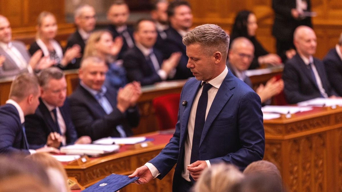 Magyar Péter rekordot döntött: Orbán Viktort kereste a parlamentben