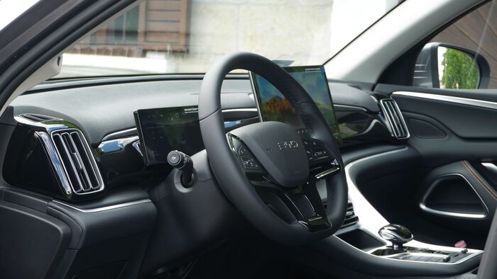 BYD Sealion 5