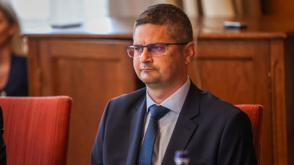 Radikális baloldali kutatóintézetet hoz létre a Tisza a kormányon belül