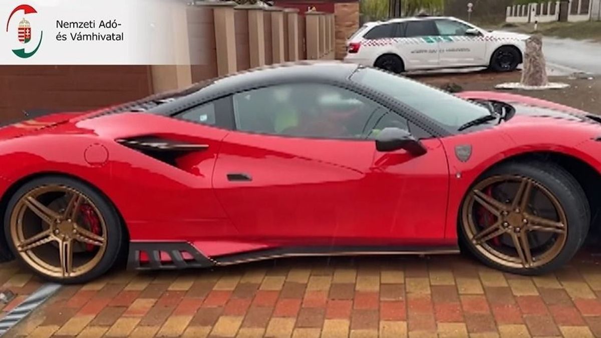 Egymillió euró a Ferrari csomagtartójában - Vádat emeltek a milliárdos számlagyárat irányító bűnszervezet feje ellen