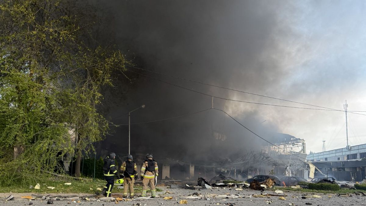Aggódik a NAÜ, veszélyesek a zaporizzsjai atomerőmű környéki támadások