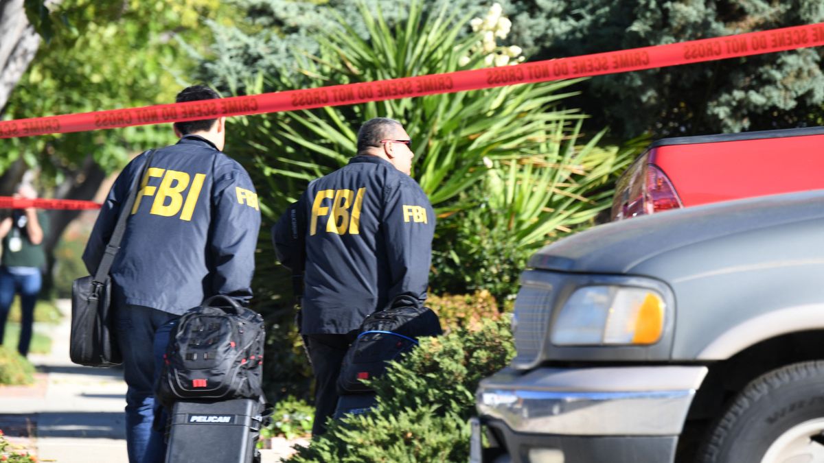 Aranyrudakat és Rolex órákat is talált az FBI