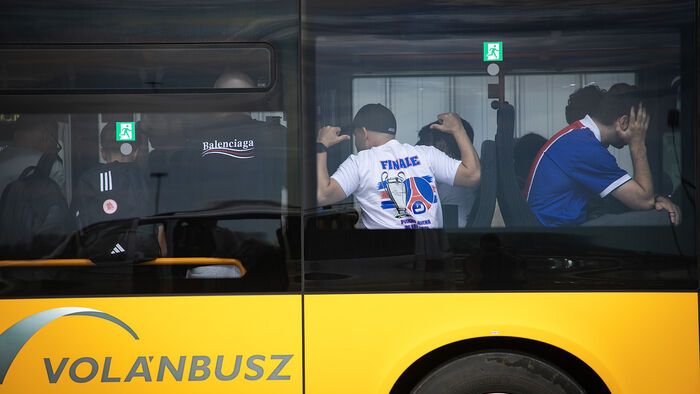BL döntőre érkeznek a szurkolók a repülőtéren