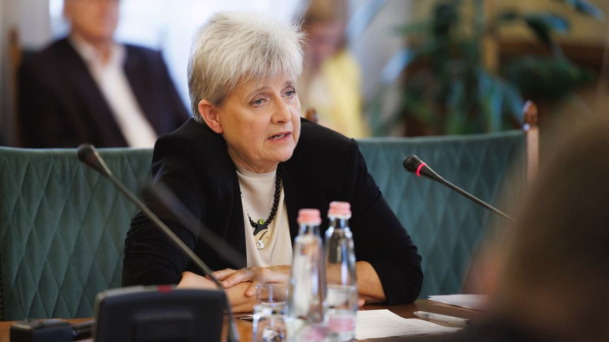 Lannert Judit felszívódott, egyre forróbb a talaj az oktatási miniszter lába alatt