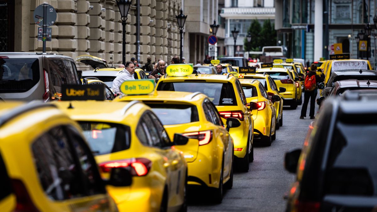 Hiába egyeztetett a BKK, tovább nő a taxisok elégedetlensége