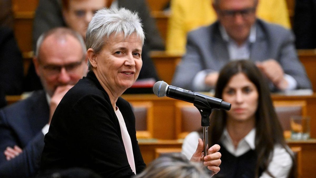 Az új oktatási tárca már le is számolt egy népszerű iskolaigazgatóval, indoklást vár a polgármester