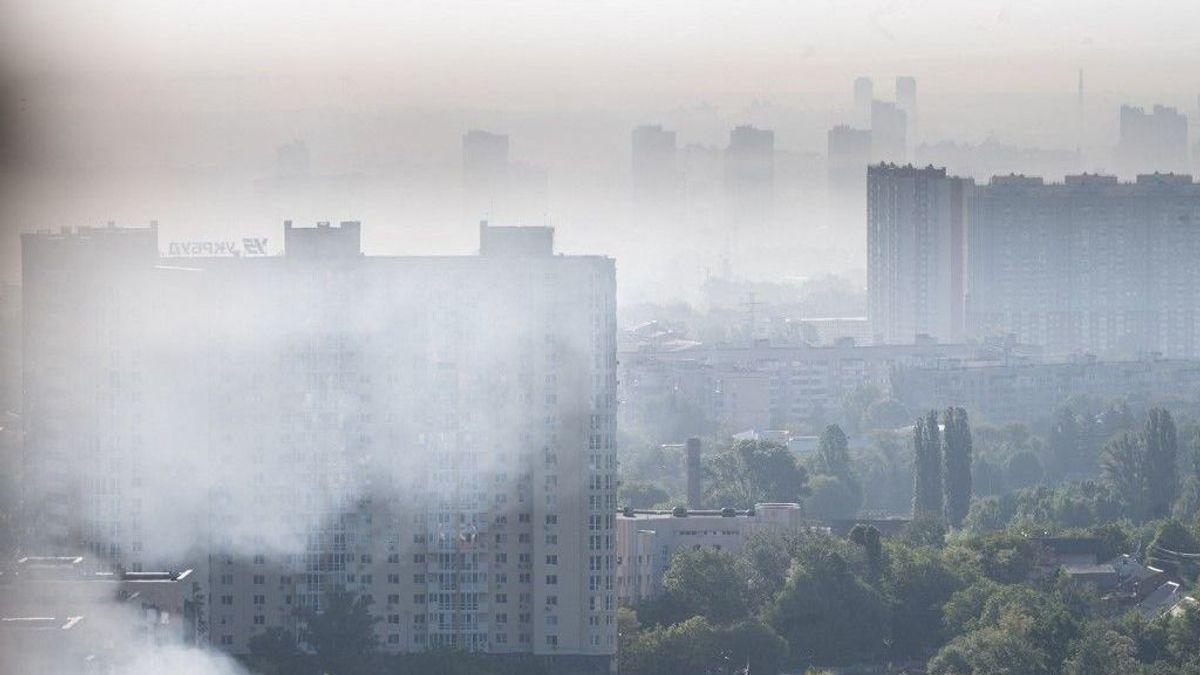 Deadly missile and drone attack hits Kyiv