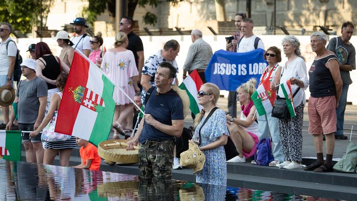 Patrióta tüntetés Kossuth tér a migrációs paktum és a genderpropaganda ellen