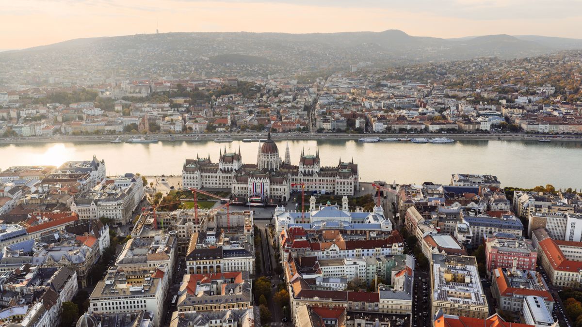 Budapest péntek éjszaka lendül mozgásba, forgalomkorlátozásra számítson emiatt