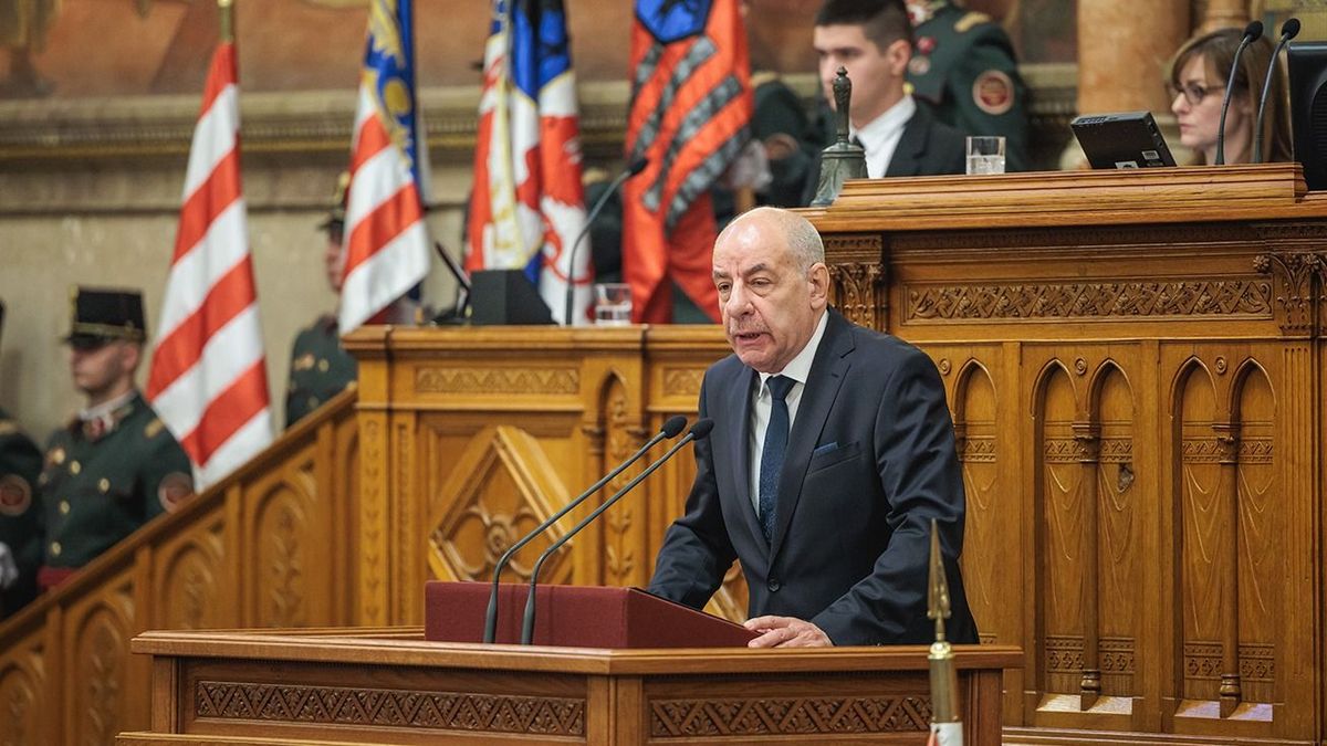 Hungarian President Sulyok Vows to Defend Office Legally Amidst Political Crisis Fears