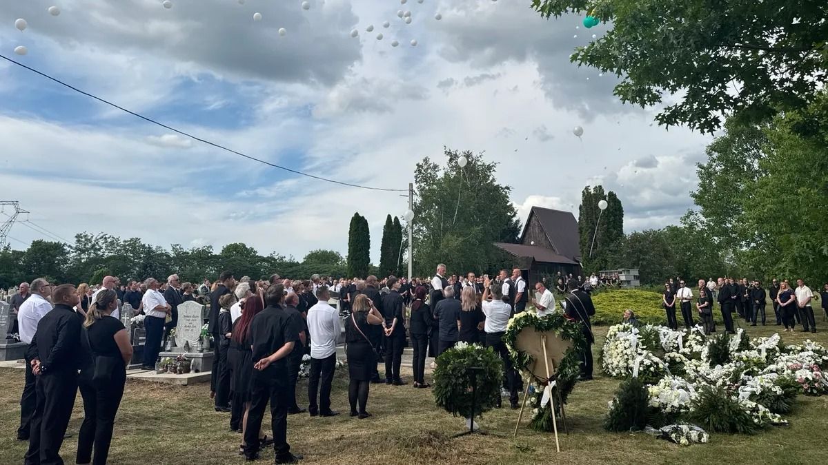 Végső búcsút vettek a tiszaújvárosi Mol-robbanás kétgyermekes áldozatától
