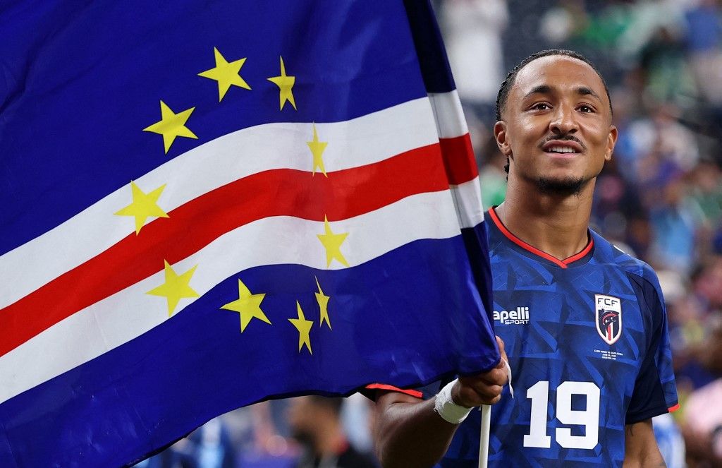 HOUSTON, TEXAS - JUNE 26: Dailon Livramento #19 of Cabo Verde celebrates after the 0-0 draw during the FIFA World Cup 2026 Group H match between Cabo Verde and Saudi Arabia at Houston Stadium on June 26, 2026 in Houston, Texas.   Francois Nel/Getty Images/AFP (Photo by Francois Nel / GETTY IMAGES NORTH AMERICA / Getty Images via AFP)