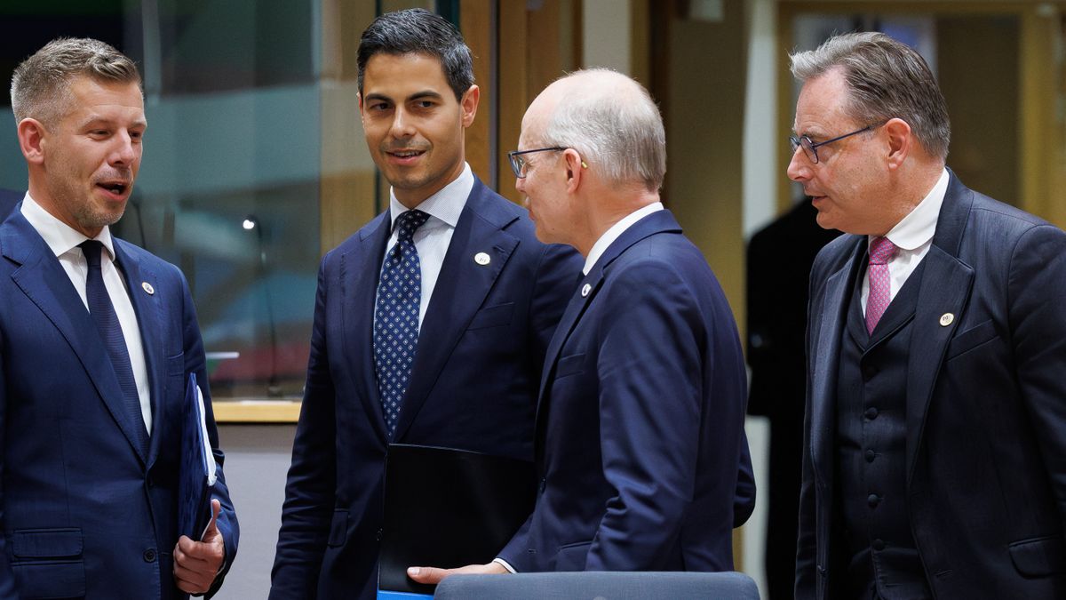 Magyar Nemzet: Péter Magyar compromises principles at first EU summit