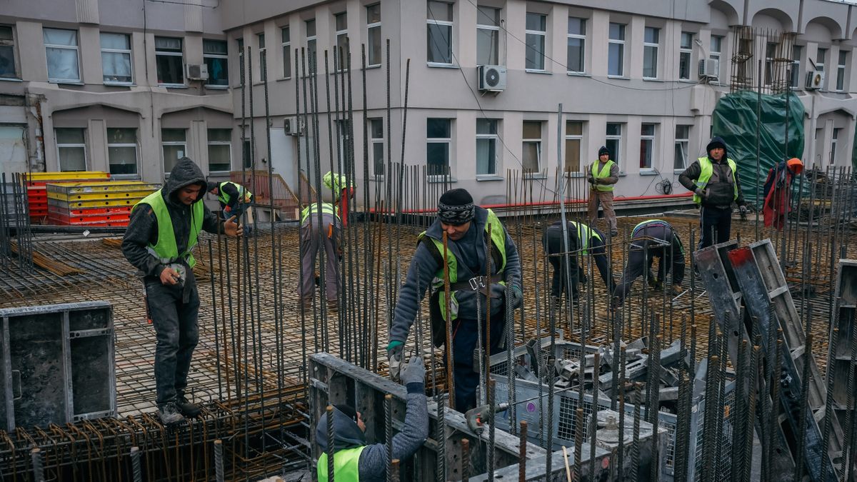 Románia a szakadék szélén: megbénulhat az ország a kormányválság miatt