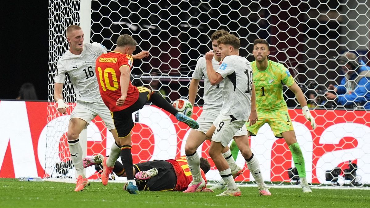 Szalah megsérült, Belgium megrázta magát, Irán kegyetlen VAR-drámája
