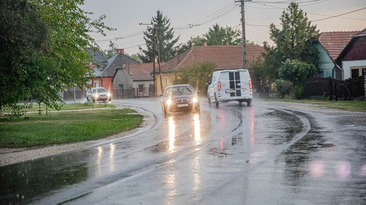 Severe Thunderstorm Warning Issued; First-Degree Alerts Possible