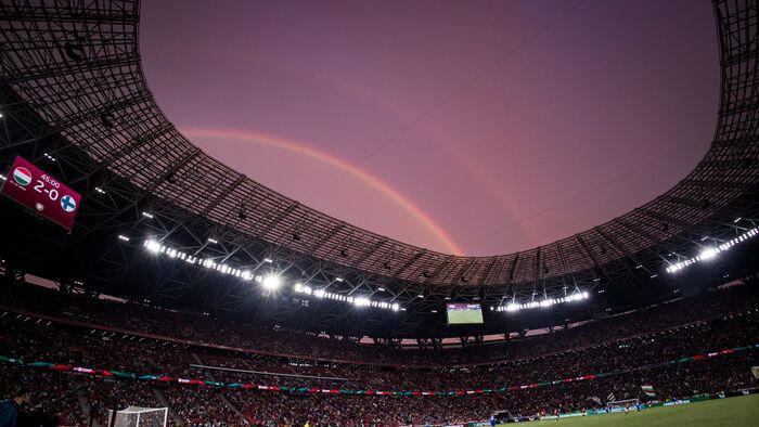 Magyarország - Finnország barátságos mérkőzés labdarúgás szivárvány