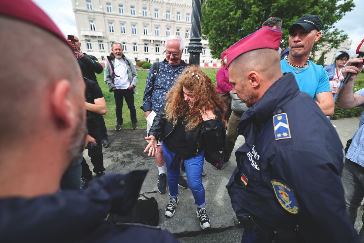 Sándor palota Magyar Péter balhé