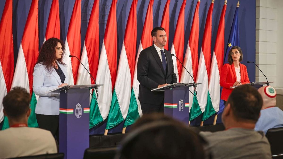 Vitézy Dávid sajtótájékoztatót tart – kövesse nálunk élőben!