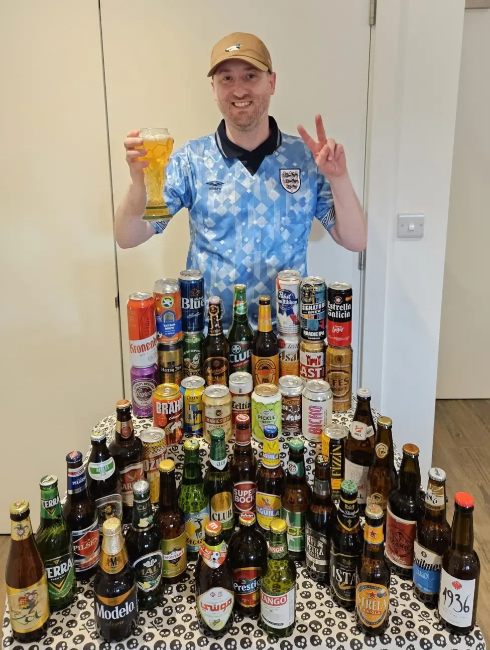 Gus Hully és az ő sörgyűjteménye