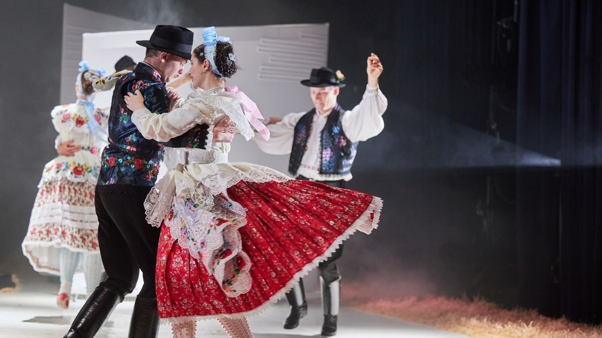 Night of Museums at House of Traditions: Guided Tours, Fashion Show, and Dance House Await Public