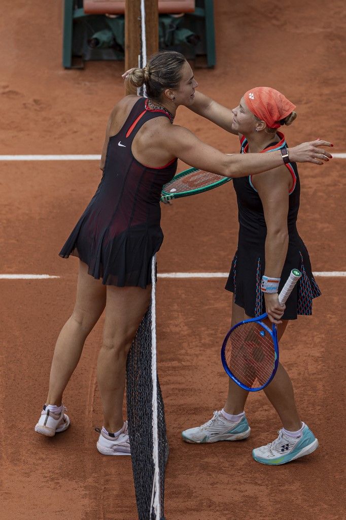 Arina Szabalenka azért sportszerűen gratulált Diana Snajdernek 