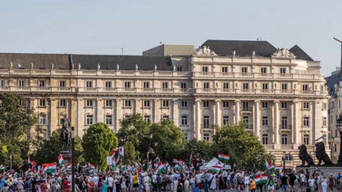 Patrióta tüntetés Kossuth tér a migrációs paktum és a genderpropaganda ellen