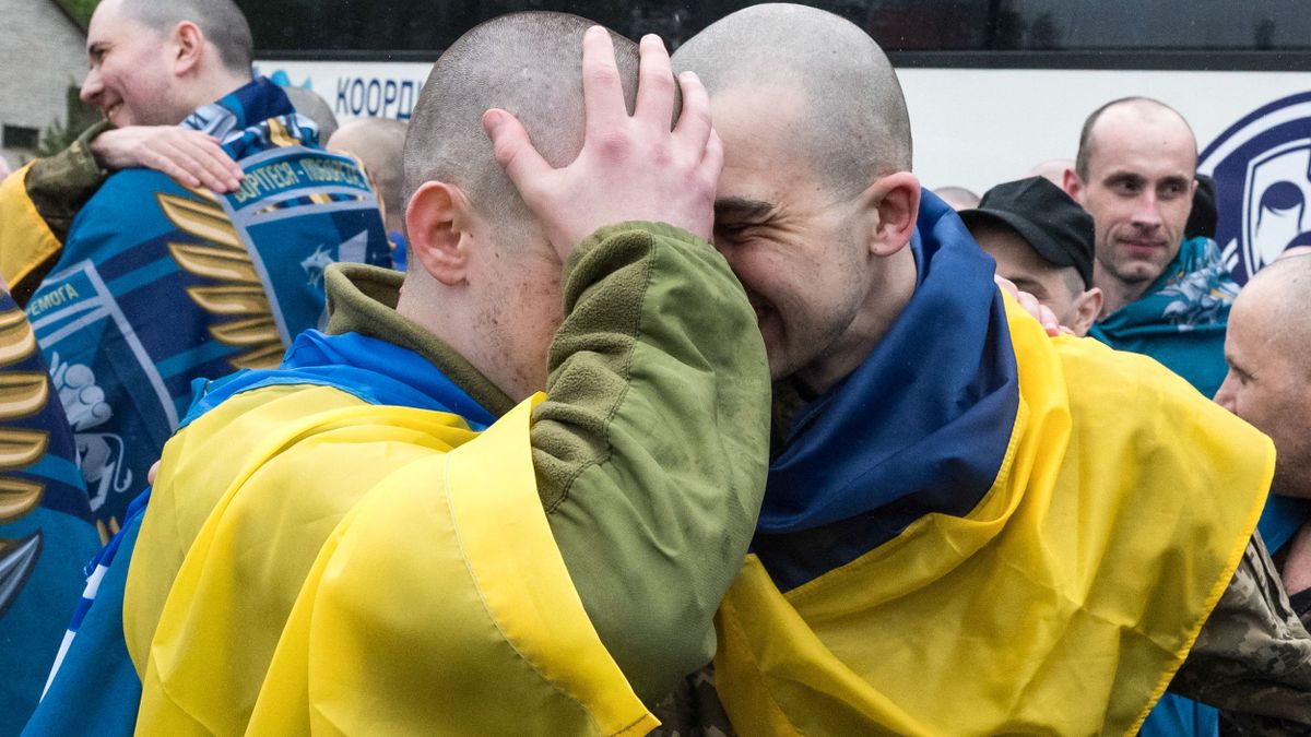 371 Ukrainians Return Home in Latest Prisoner Exchange