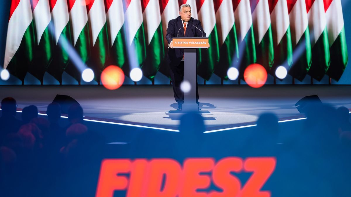 Orbán to seek Fidesz re-election as party undergoes major restructuring