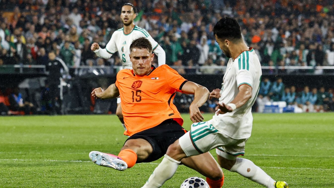 Hollandia
Netherlands' Argentinian defender Micky van de Ven fights for the ball with Algeria's forward #18 Mohamed Amoura (R) during the international friendly football match between the Netherlands and Algeria ahead of the 2026 FIFA World Cup football t