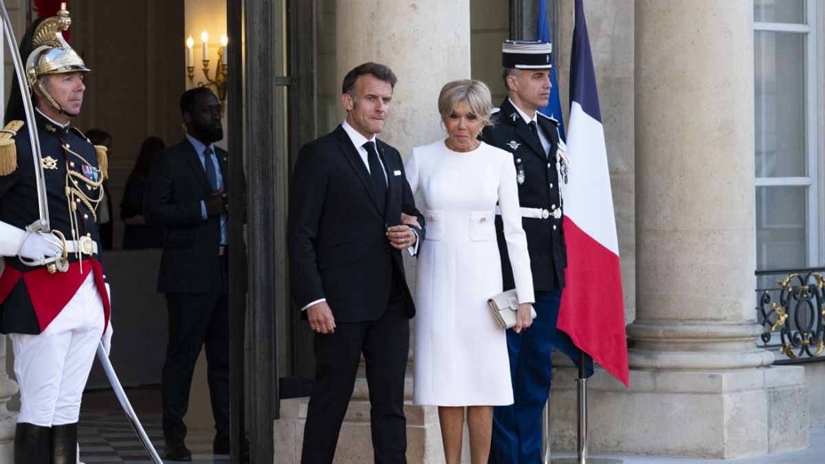 Párizs Putyinnal keménykedik, de Macronnak otthon is csattanhat a pofon a feleségétől + videó