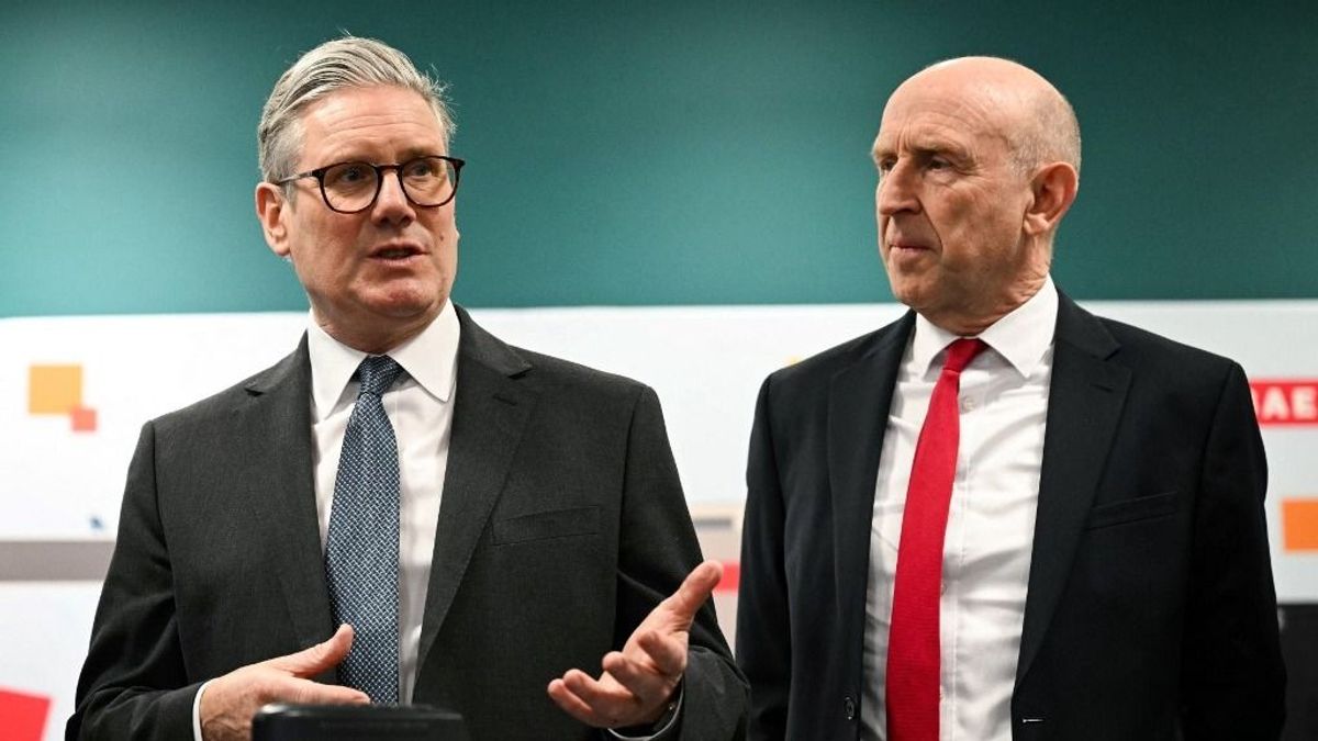 Válságban a brit kormány: újabb miniszter fordított hátat Starmernek