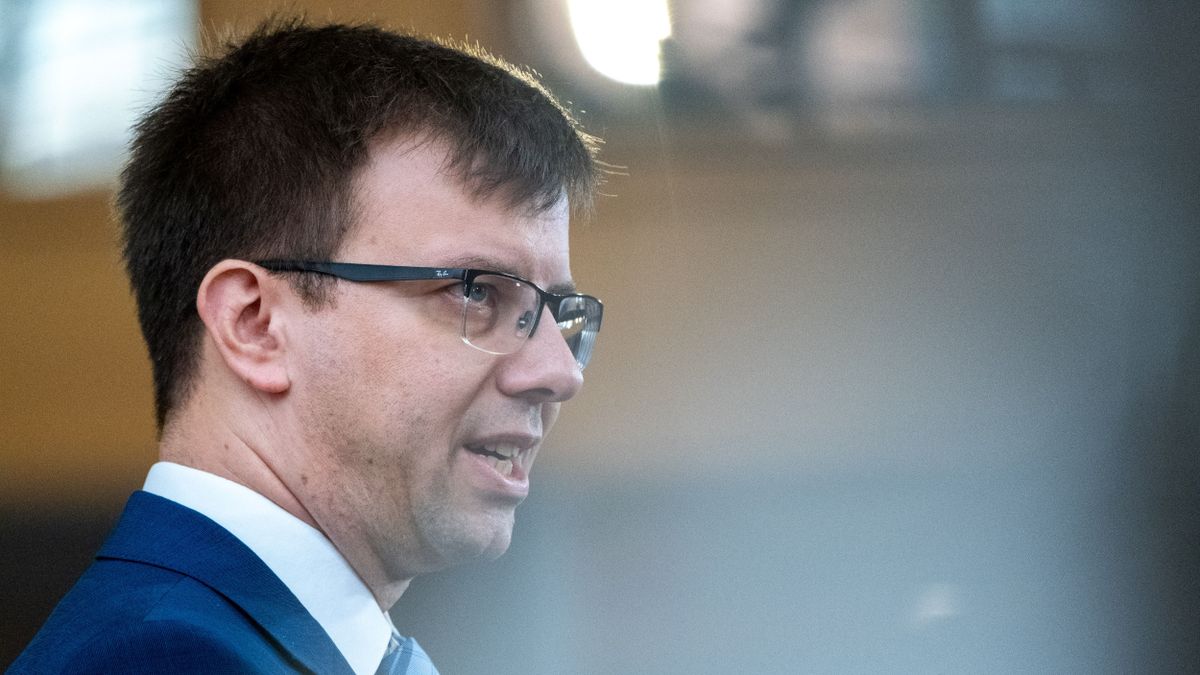 Bóka János szerint nincs a kormánynak stratégiája, továbbra is csak a színház zajlik