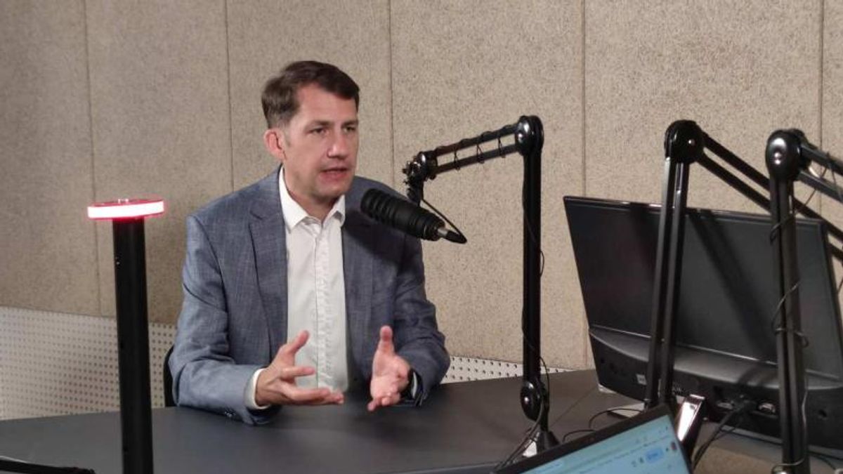 Óva intett a VMSZ elnöke a szabadkai zászlóégetés ügyében