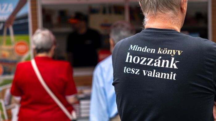 Könyvhét Vörösmarty tér