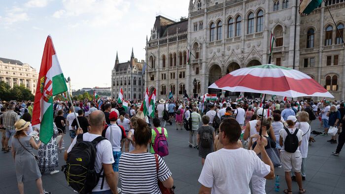 Patrióta tüntetés Kossuth tér a migrációs paktum és a genderpropaganda ellen