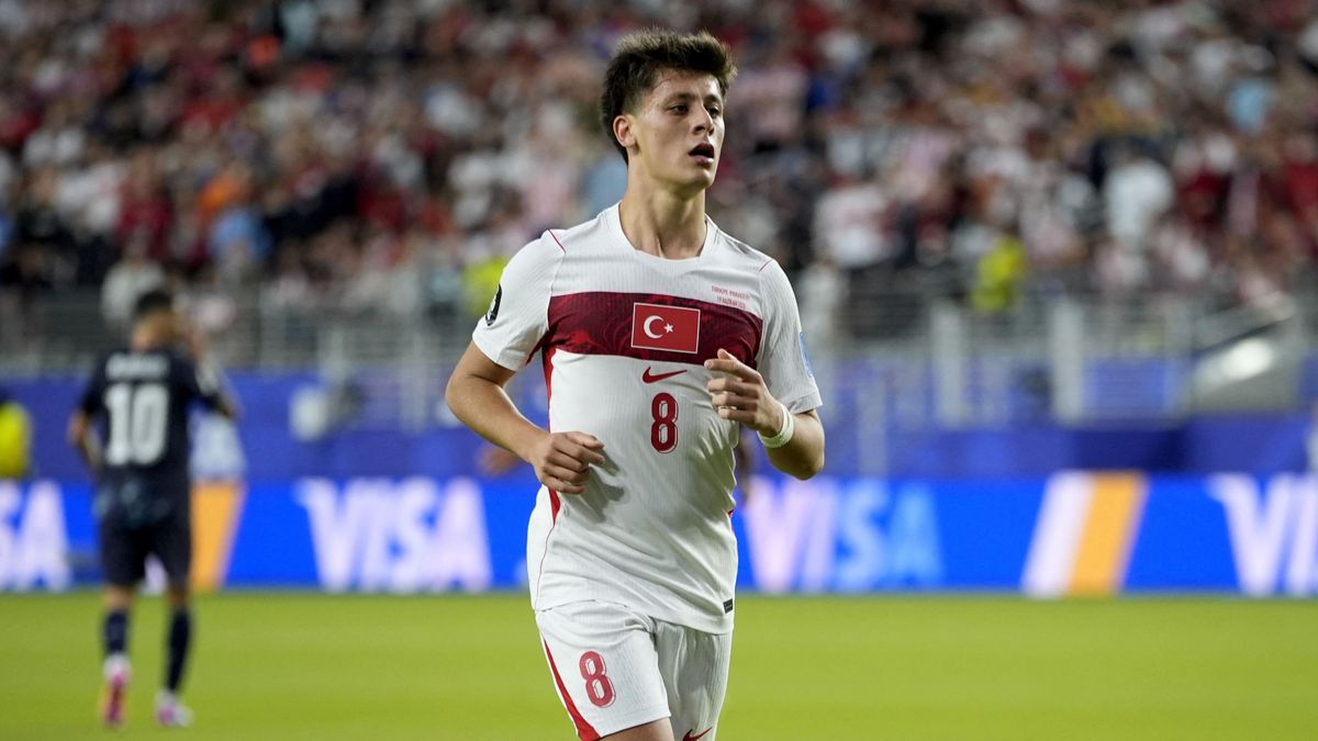 Arda Güler könnyek között esedezett a török nép bocsánatáért, Montella nem így akart történelmet írni