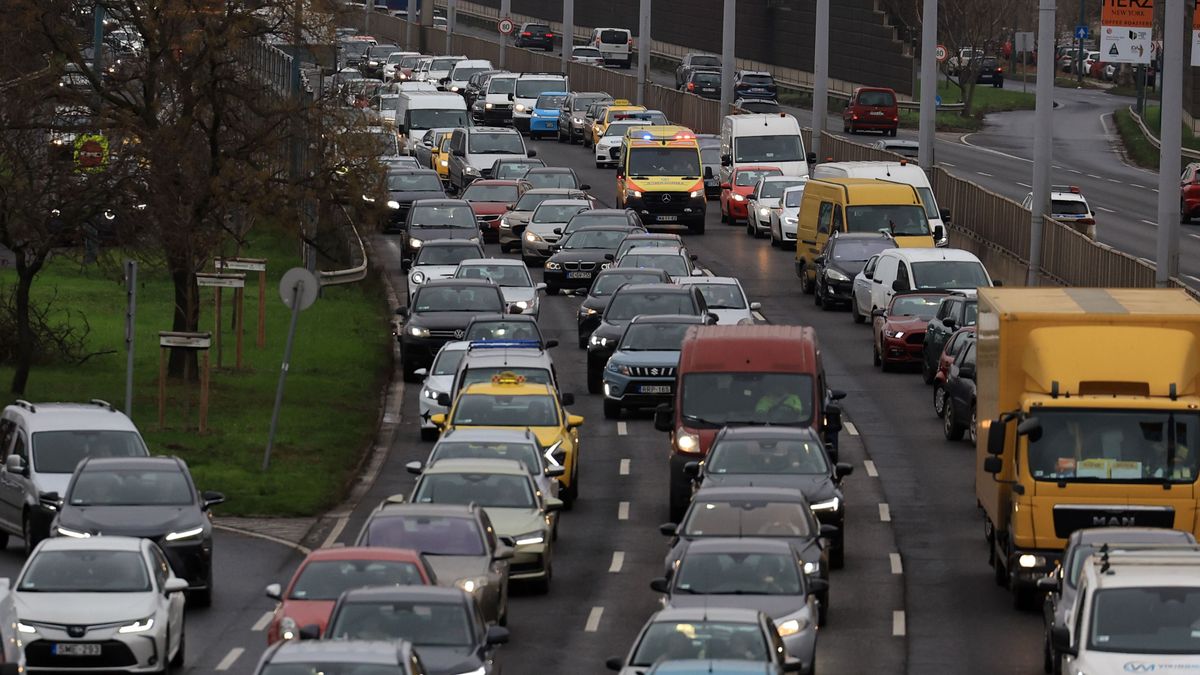 Csúnya baleset történt az M7-esen, torlódik a forgalom a Balaton felé