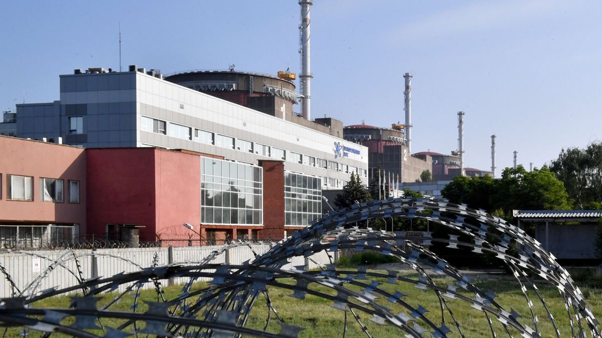 Fighting Halted Near Zaporizhzhia Nuclear Plant Amidst Nuclear Danger