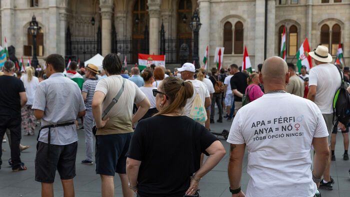 Patrióta tüntetés Kossuth tér a migrációs paktum és a genderpropaganda ellen