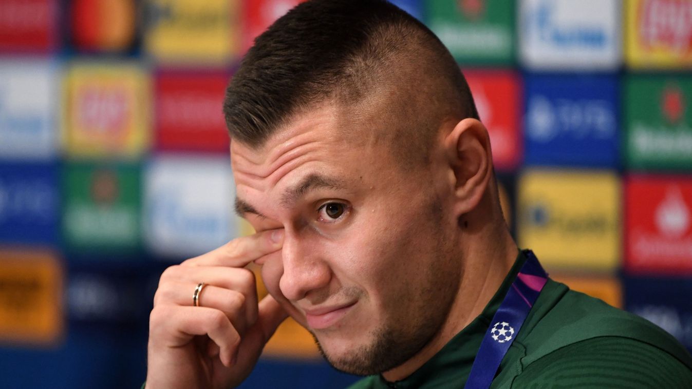 Zubkov
Ferencvaros' Ukrainian midfielder Oleksandr Zubkov attends a press conference at the Olympiyskiy stadium in Kiev on December 7, 2020 on the eve of the UEFA Champions League football match between Dynamo Kiev and Ferencvaros. (Photo by Sergei SUPINS